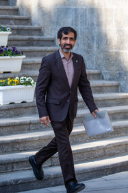 حبیب عباسی، مدیرکل روابط عمومی دفتر ریاست جمهوری در حاشیه جلسه هیات دولت - ۶ اسفند