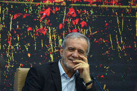 نشست مسعود پزشکیان با فرهیختگان و فعالان سیاسی، اجتماعی و فرهنگی استان در سفر به استان مازندران