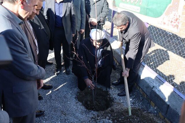 افتتاح مدرسه خیرساز در روستای "چشمه زورق" ملایر
