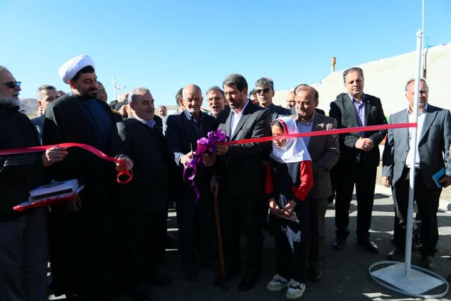 افتتاح فاز نخست اجرای طرح هادی روستای چشمه زورق ملایر 