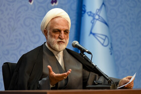 غلامحسین محسنی اژه‌ای،  رئیس قوه قضائیه در دیدار با کارکنان دستگاه قضایی