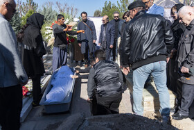 تشییع پیکر علی باباچاهی در بهشت سکینه کرج