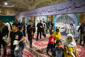 ضیافت افطار در حرم حضرت فاطمه معصومه(س)