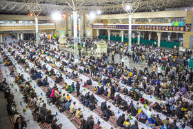 ضیافت افطار در حرم حضرت فاطمه معصومه(س)