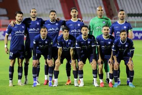 تیم فوتبال گل‌گهر سیرجان در هفته بیست‌وسوم لیگ برتر فوتبال در برابر تراکتور