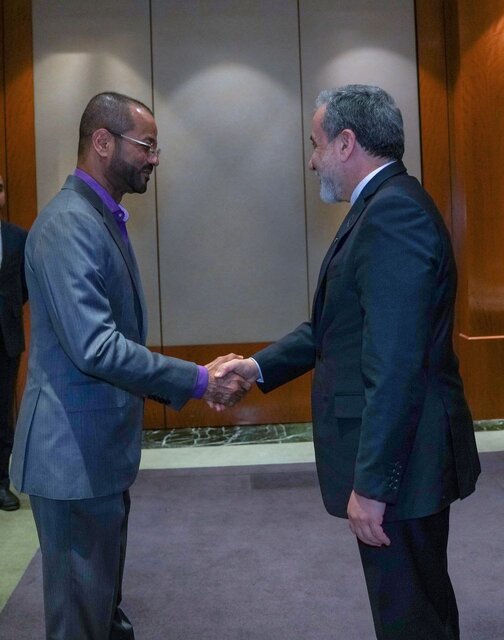 آغاز دور سوم مذاکرات هسته‌ای ایران-آمریکا با دیدار وزیران امور خارجه ایران و عمان