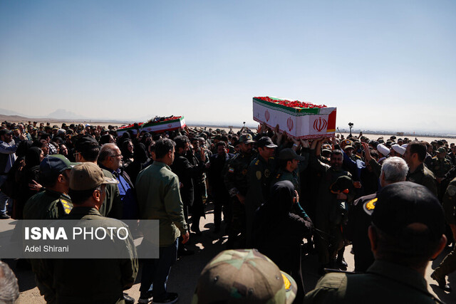 وداع باشکوه با شهدای هوانیروز در اصفهان