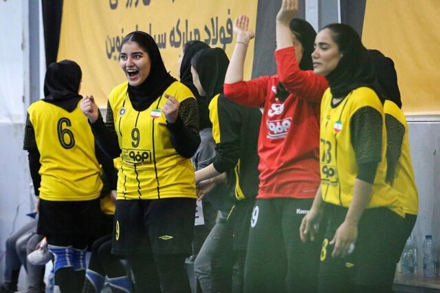 تساوی بدموقع سنگ آهن در لیگ برتر هندبال زنان/ سپاهان صدرنشین شد 