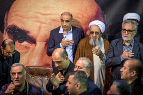  هادی غفاری در مراسم تشییع و خاکسپاری آیت‌الله امام‌جمارانی