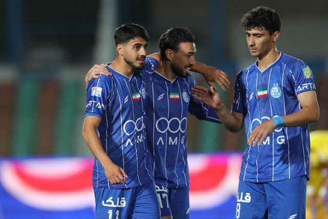 تساوی استقلال و فجرسپاسی در نیمه اول/ اشتباه فاحش آدان!