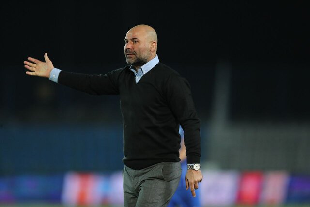 بختیاری‌زاده: خوشحالم که با انگیزه بازی کردیم/ جلوی بازیکنان بی‌نظم کوتاه نمی‌آیم