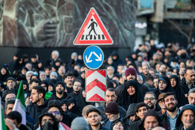 تجمع سوگواران رهبر شهید انقلاب در میدان انقلاب تهران