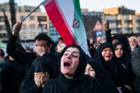 تجمع سوگواران رهبر شهید انقلاب در میدان انقلاب تهران
