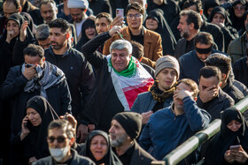 تجمع سوگواران رهبر شهید انقلاب در میدان انقلاب تهران