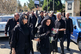 مراسم خاکسپاری «اصغر خمسه»، عکاس خبری