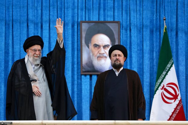 خامنه‌ای عزیز بزرگ بود و بزرگ ماند و با مرگی سرخ برای همیشه قهرمان مردم ایران خواهد بود