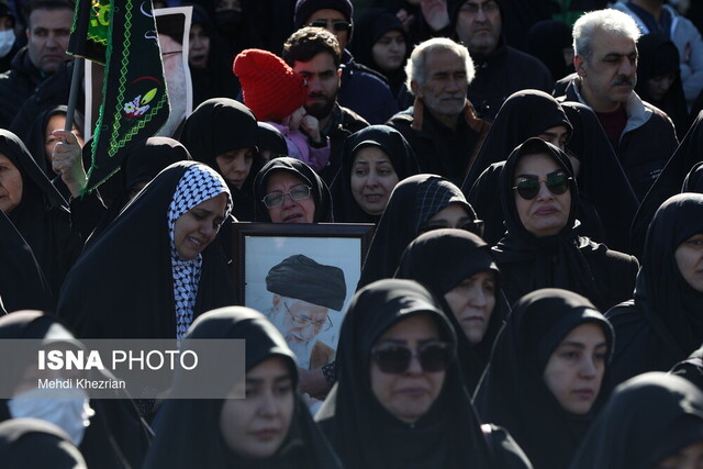 کمیسیون امور داخلی کشور: درخت تناور انقلاب اسلامی با خون شهدا آبیاری می شود