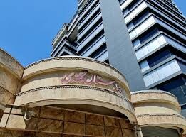 درمان رایگان و تداوم خدمات بهداشتی در جنگ رمضان/برآورد خسارت ۱.۵ همتی برای بیمارستان گاندی