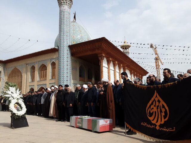 مراسم تشییع دانش‌آموز شهید در شیراز برگزار شد