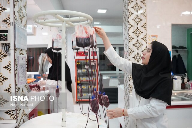 عکس آرشیوی است. غربالگری خون با روشهای نوین در سازمان انتقال خون/ افزایش آمار اهدای خون