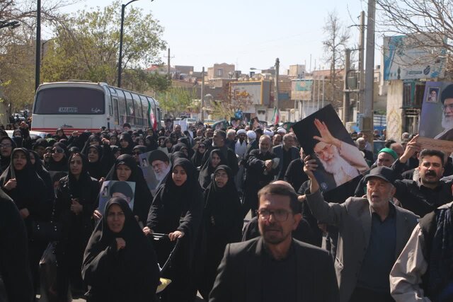 همصدا با ملت؛ راهپیمایی ضدصهیونیستی مردم ورامین