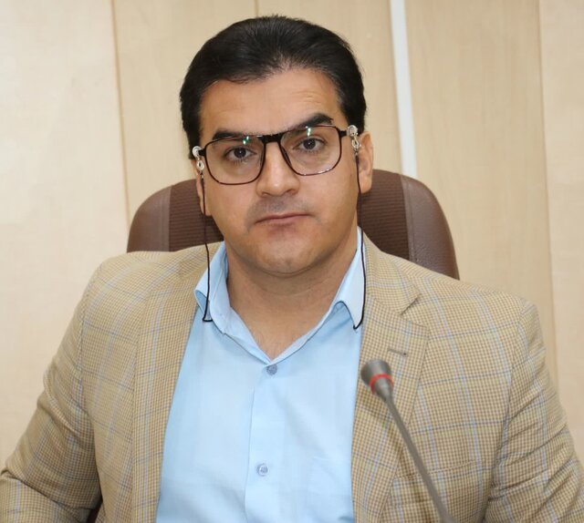 دانشگاهیان در جنگ وظیفه اخلاقی سنگینی به دوش دارند