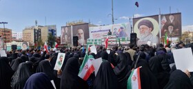وداع کرمان با ۷ شهید دیگر/ میدان آزادی صحنه بیعت مردم با رهبر جدید شد
