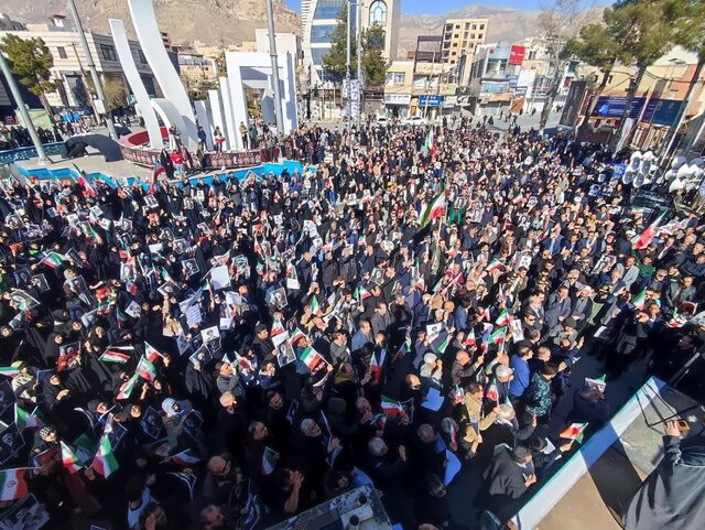 بیعت باشکوه مردم ایلام با رهبر انقلاب