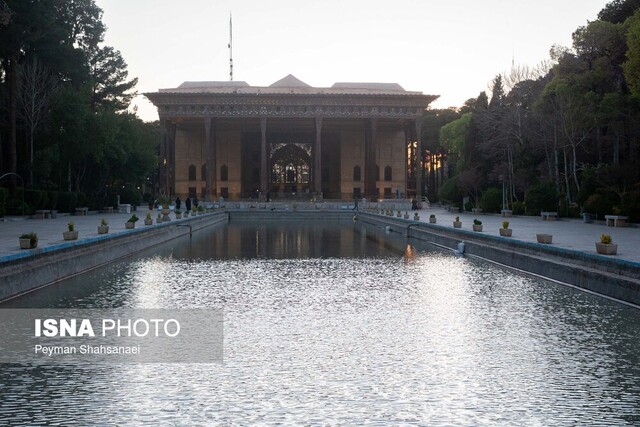 میزبانی چهلستون اصفهان از ۱۵۲۷ گردشگر در ایام نوروز