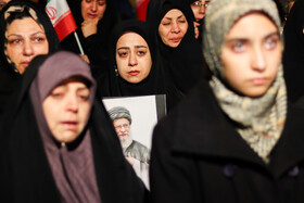 تجمع زنجانی ها در محل صابت موشک به منزل مسکونی