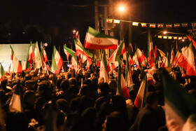 تجمع زنجانی ها در محل صابت موشک به منزل مسکونی