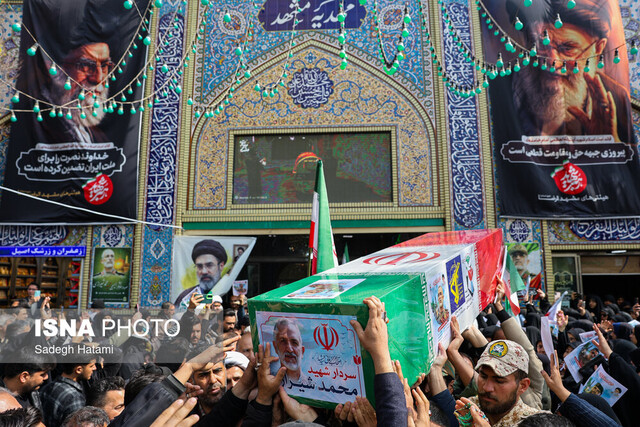 پیکر رئیس دفتر فرمانده کل قوا در حرم مطهر رضوی به خاک سپرده شد