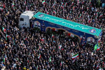 مراسم تشییع «علی لاریجانی»، «غلامرضا سلیمانی» و قهرمانان «ناو دنا»