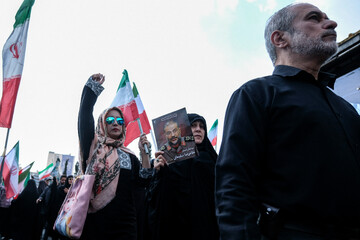 مراسم تشییع «علی لاریجانی»، «غلامرضا سلیمانی» و قهرمانان «ناو دنا»