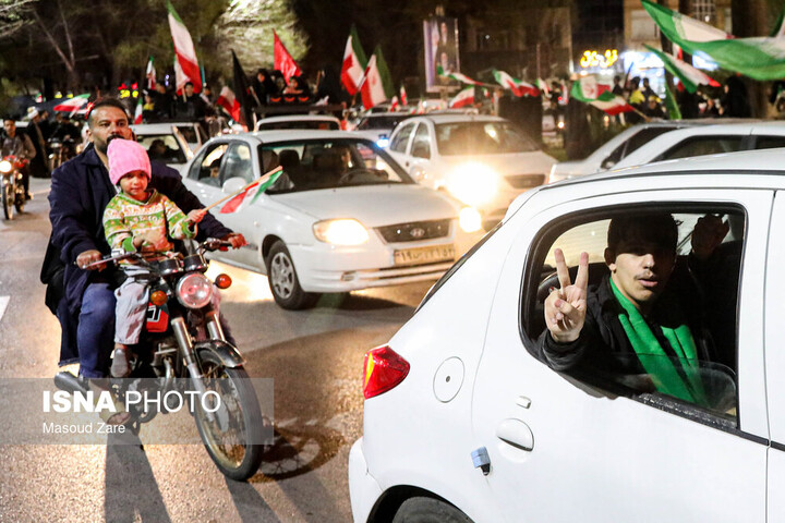 سی و یکمین شب حماسه در حسینه ایران/پیوندی ناگسستنی مردم یزد و خیابانهای شهر