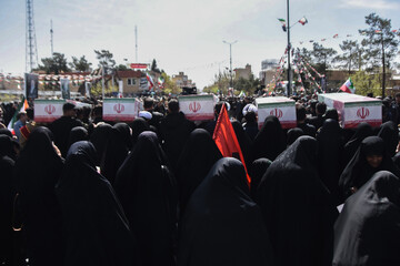 تشییع پیکر ۵ شهید تجاوز آمریکایی _ صهیونیستی در سمنان