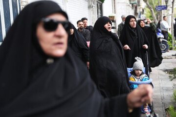 تشییع پیکر ۲ شهید تجاوز آمریکایی صهیونی - حرم مطهر حضرت سید علاءالدین حسین(ع)  شیراز