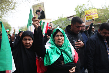 تشییع پیکر ۲ شهید تجاوز آمریکایی صهیونی - حرم مطهر حضرت سید علاءالدین حسین(ع)  شیراز