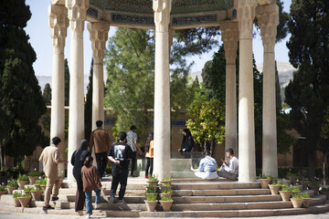 بازگشایی اماکن گردشگری - آرامگاه حافظیه شیراز
