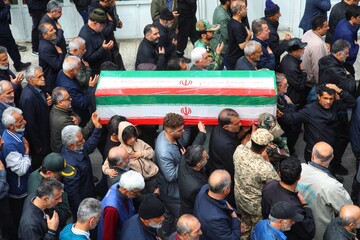 تشییع شهید ناو دنا «امیر کشوری» در دورود