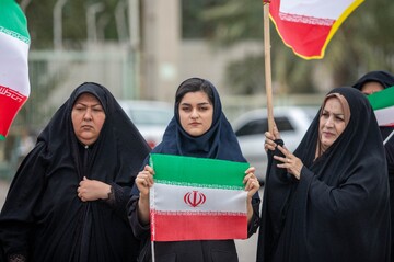 زنجیره انسانی خوزستانی‌ها دور نیروگاه رامین