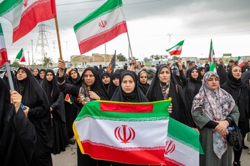 زنجیره انسانی خوزستانی‌ها دور نیروگاه رامین