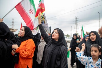 زنجیره انسانی خوزستانی‌ها دور نیروگاه رامین