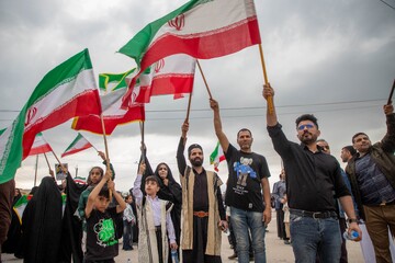 زنجیره انسانی خوزستانی‌ها دور نیروگاه رامین