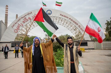 زنجیره انسانی خوزستانی‌ها دور نیروگاه رامین