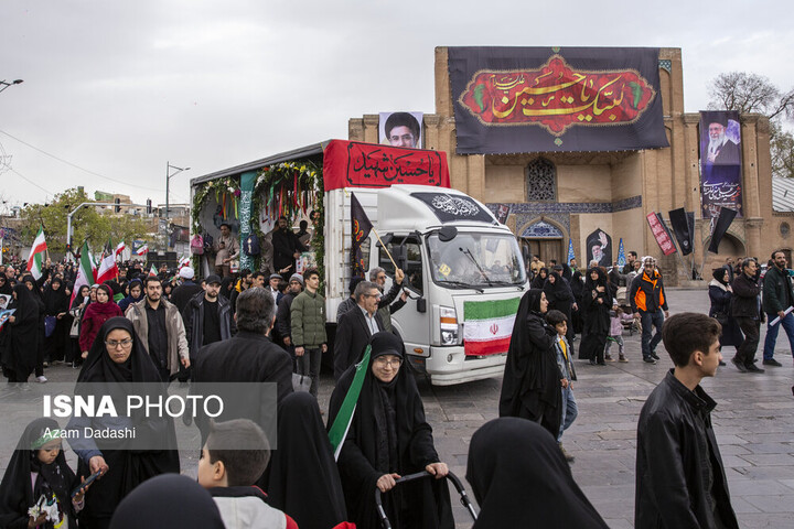 زنان و دختران ایران‌زمین پای کار انقلاب و نظام هستند