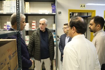 بررسی خدمات درمانی در قم با حضور معاون وزیر بهداشت