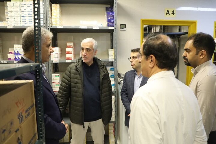 بررسی خدمات درمانی در قم با حضور معاون وزیر بهداشت