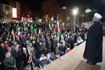 امام جمعه سمنان: حضور بی‌وقفه مردم در صحنه، موجب ناکامی دشمنان شده است