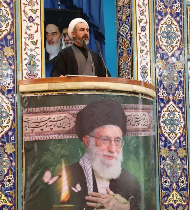 امام جمعه ایلام: آسمان رژیم صهیونیستی در تسلط نیروهای مسلح ایران است